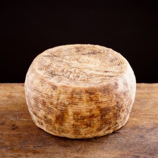 Formaggio Pecorino Carmasciano